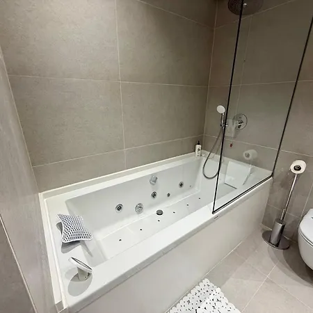 Center Sav Viridis Tirana