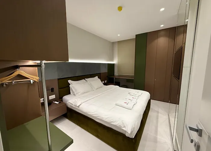 Tirana Center Sav City Viridis Apartman *